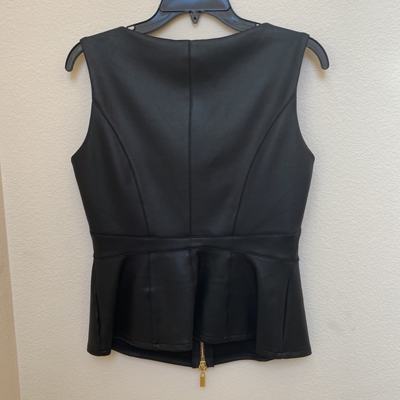 Vest - Picture 3 of 3